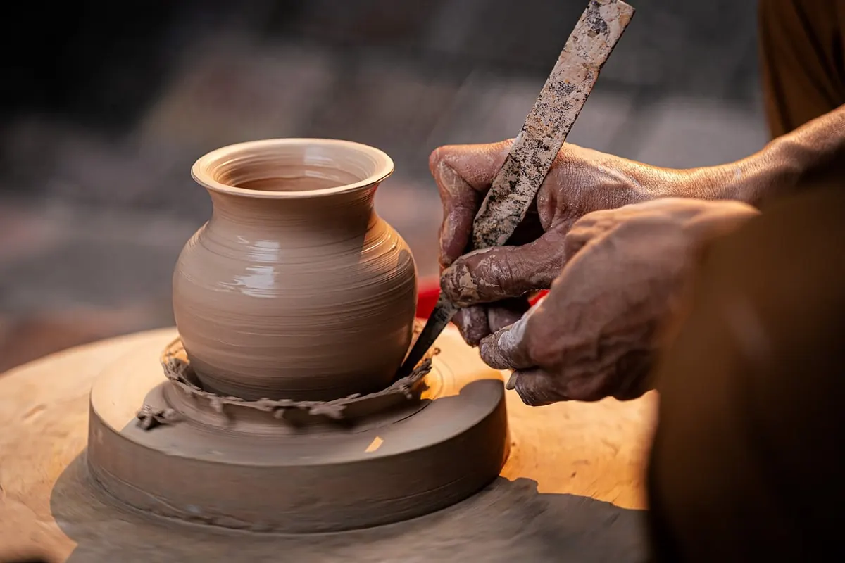 How to Center Clay on the Wheel: Techniques for Consistent Pots